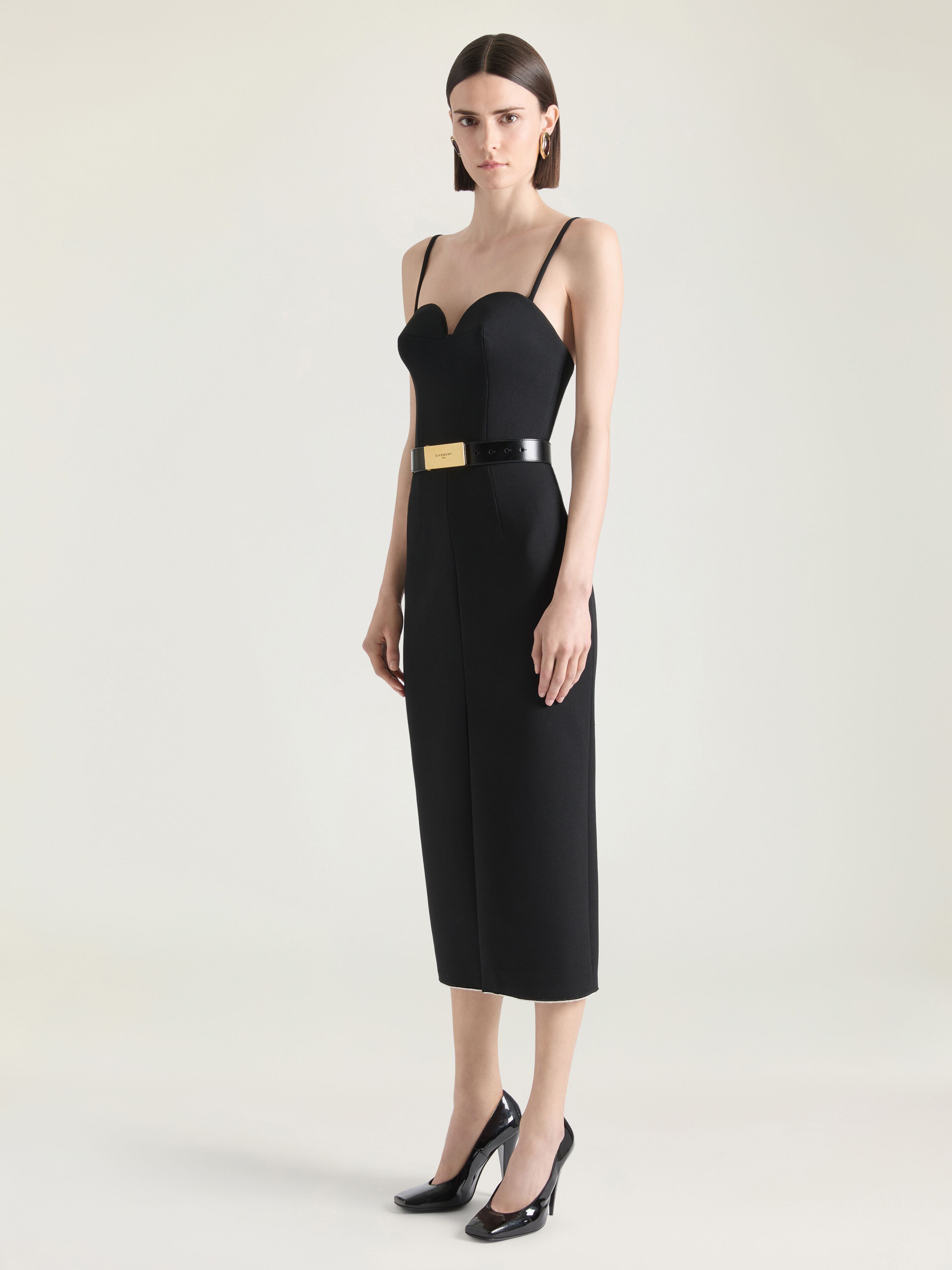 Sweetheart neckline dress in wool